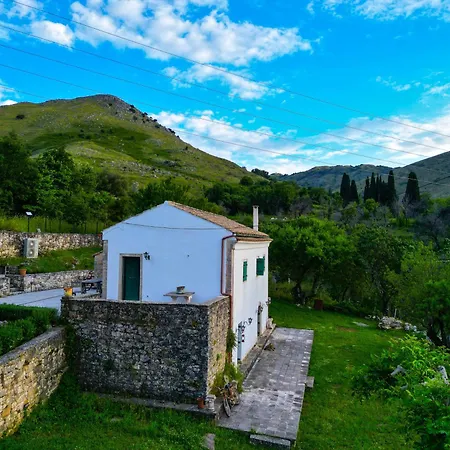 'perithyron', Konstantina's House, Old Perithia - An Authentic Stone Retreat In Corfu's Historic Village