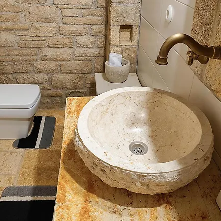度假居 'perithyron', Konstantina's House, Old Perithia - An Authentic Stone Retreat In Corfu's Historic Village Ypsilas