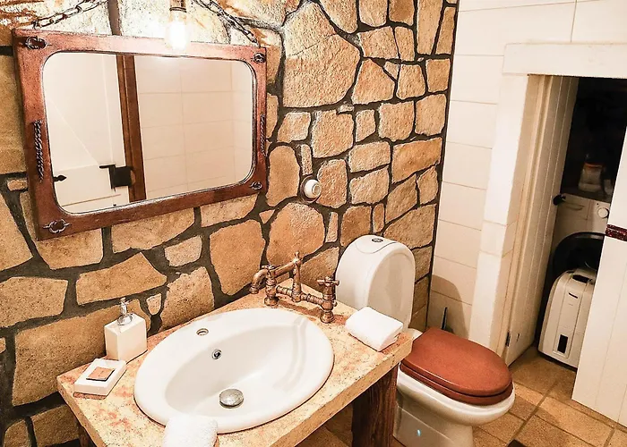 'perithyron', Konstantina's House, Old Perithia - An Authentic Stone Retreat In Corfu's Historic Village