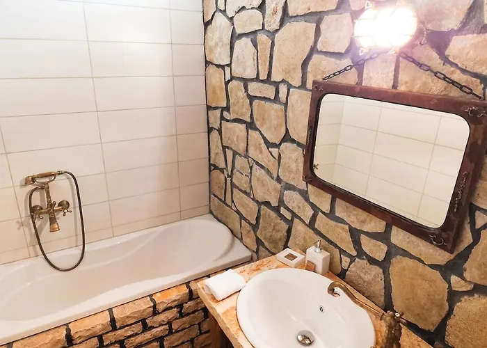 'perithyron', Konstantina's House, Old Perithia - An Authentic Stone Retreat In Corfu's Historic Village *