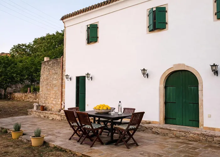 'perithyron', Konstantina's House, Old Perithia - An Authentic Stone Retreat In Corfu's Historic Village *