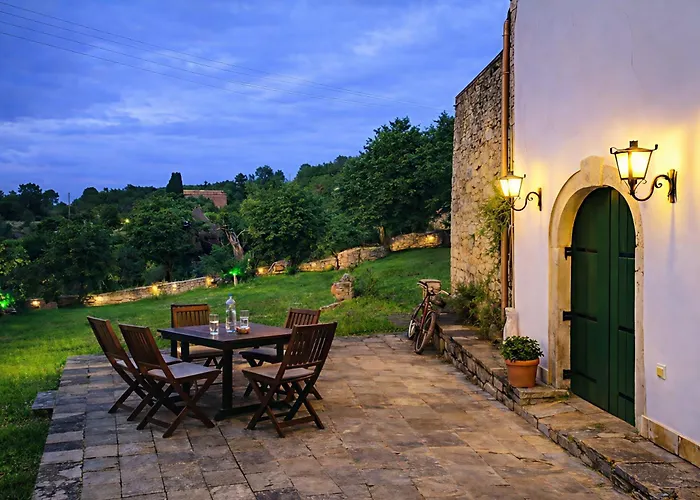 'perithyron', Konstantina's House, Old Perithia - An Authentic Stone Retreat In Corfu's Historic Village *